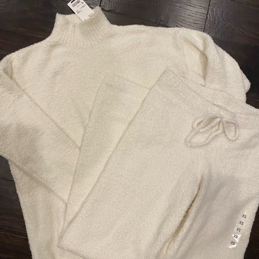 Comfy Off White cozy Lounge Set, Uniqlo xs